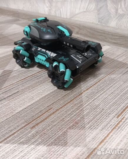 Танк на радиоуправлении стреляющий орбизами