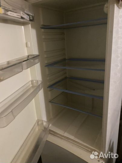 Продам холодильник на запчасти