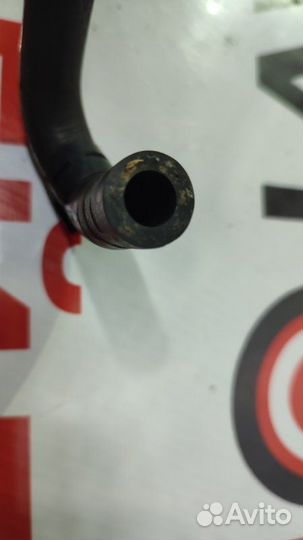 Патрубок системы охлаждения Volkswagen Passat 3C5