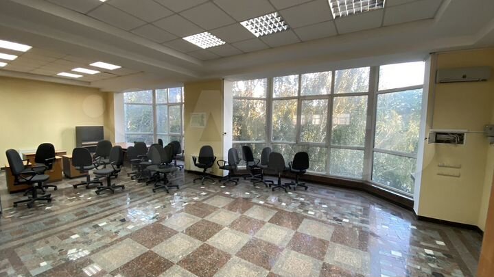 Офис, 315 м² с мебелью и парковкой