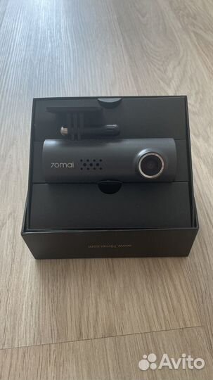 Автомобильный видеорегистратор Xiaomi 70mai