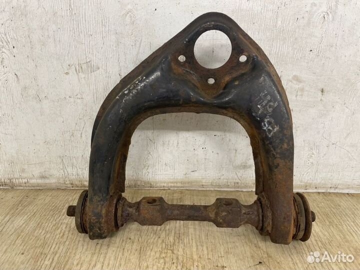 Рычаг подвески верхний передний правый Mitsubishi