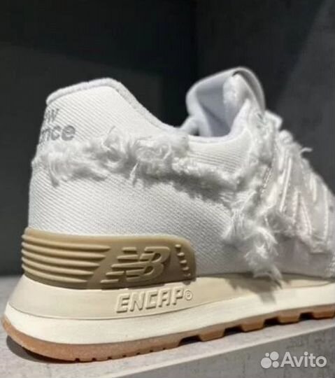 Кроссовки New Balance Miu Miu