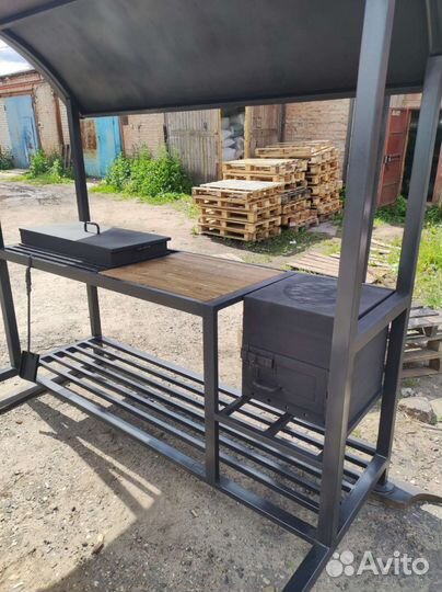 Мангал с крышей