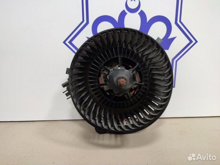 Мотор отопителя Skoda Octavia А7 czda 2017