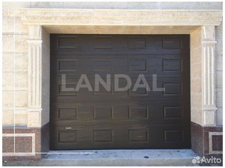 Секционные ворота