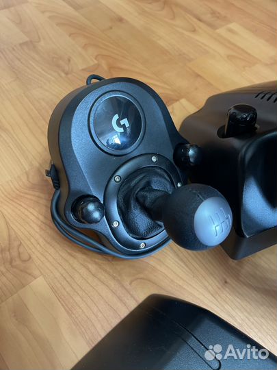 Logitech g920 с кпп в идеальном состоянии игровой