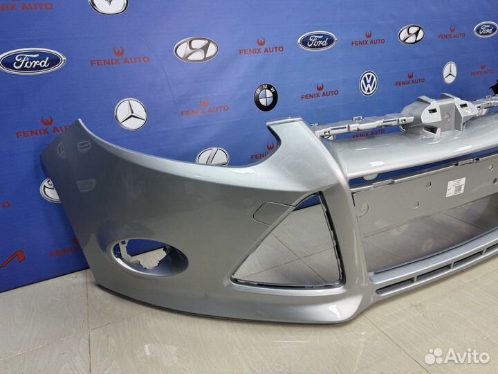 Бампер Форд Фокус 3 с 11-15 год цвет Серебристый
