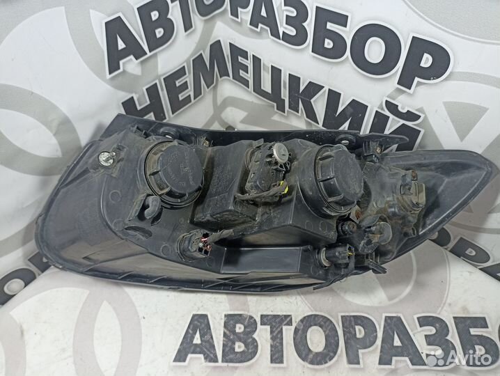 Фара правая Hyundai Santa Fe 2