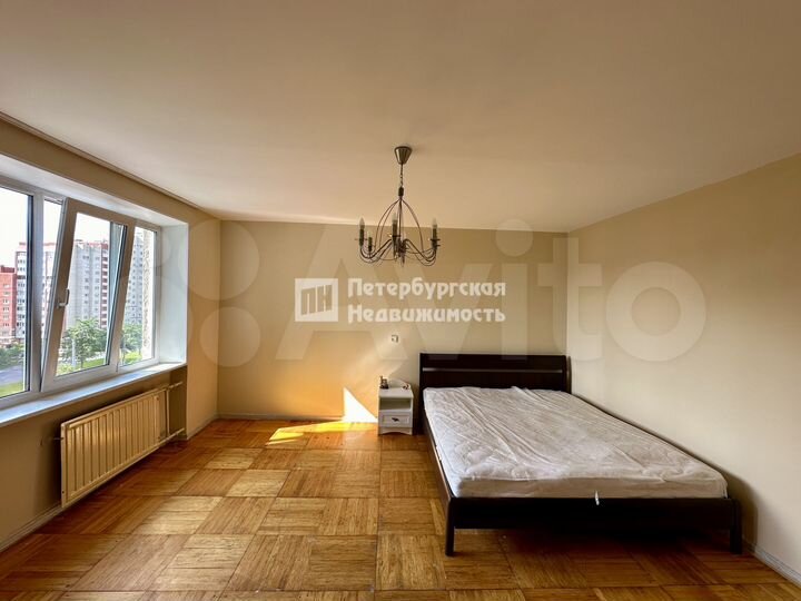 2-к. квартира, 62 м², 8/12 эт.