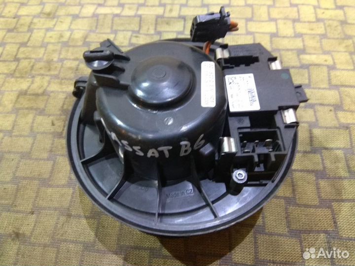 Моторчик отопителя VW Passat B6,VAG 3C1820015M