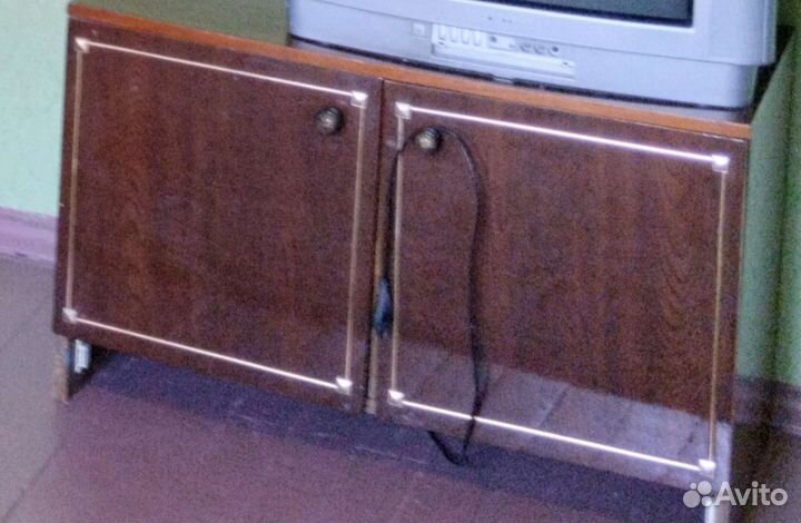 Тумба под телевизор