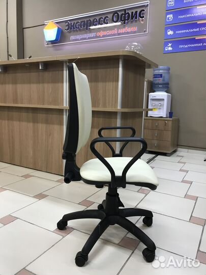 Офисное кресло нота кожзам
