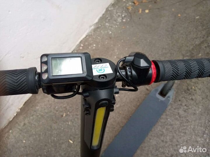 Электросамокат (с новым аккумулятором)