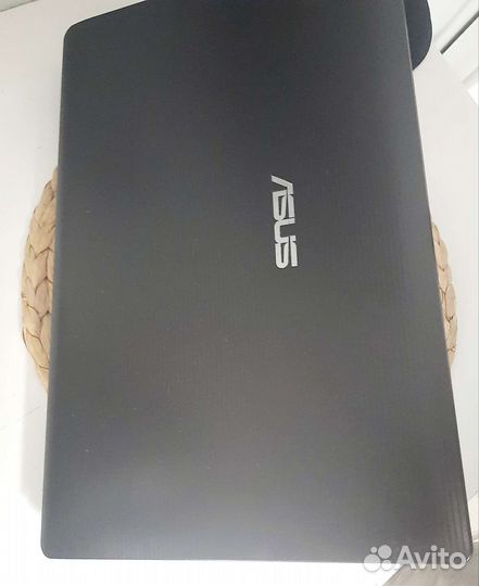 Ноутбук asus