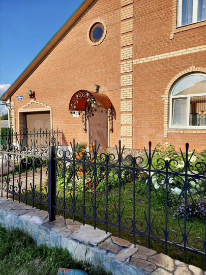 Коттедж 219 м² на участке 7 сот.