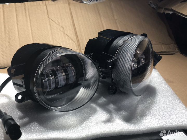 Противотуманки на toyota camry 40