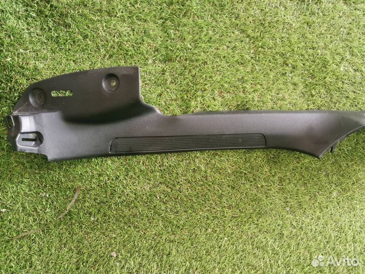 Накладка на порог правая Volkswagen Passat B6