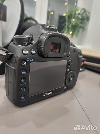 Фотоаппарат canon 5D mark iii
