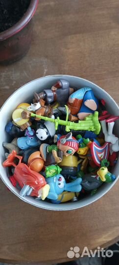 Игрушки из под киндер сюрпризов