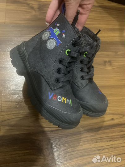 Ботинки демисезонные для мальчика 25