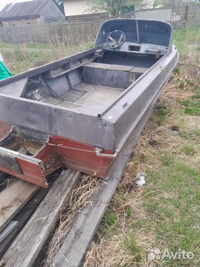 Лодка с мотором