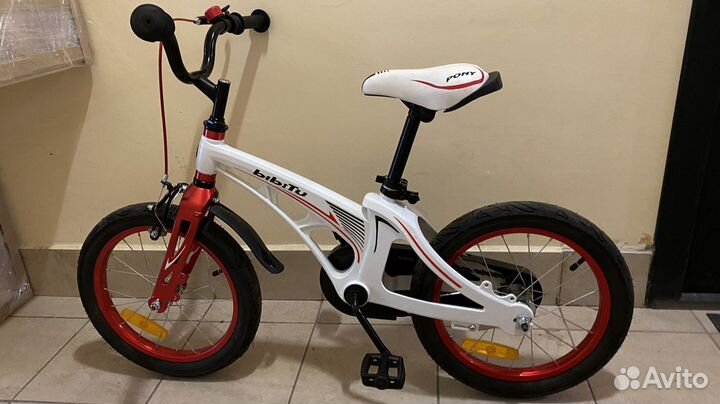 Детский велосипед 16 колеса, с боковыми колесами