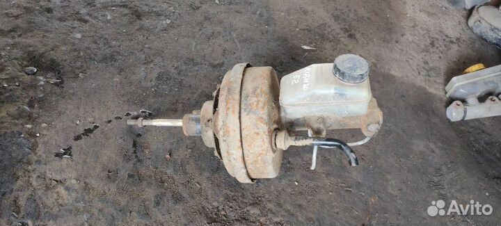 Усилитель тормозов вакуумный Audi 80B2