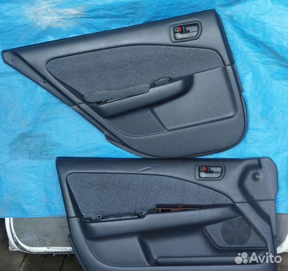 Обшивка дверей-дверная карта кузов ST210