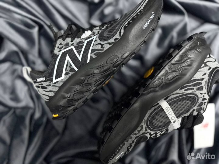 New Balance Fresh Foam Black Waves S3