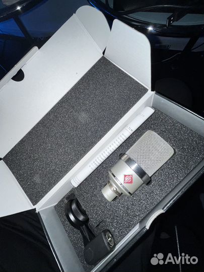 Студийный микрофон neumann tlm-102