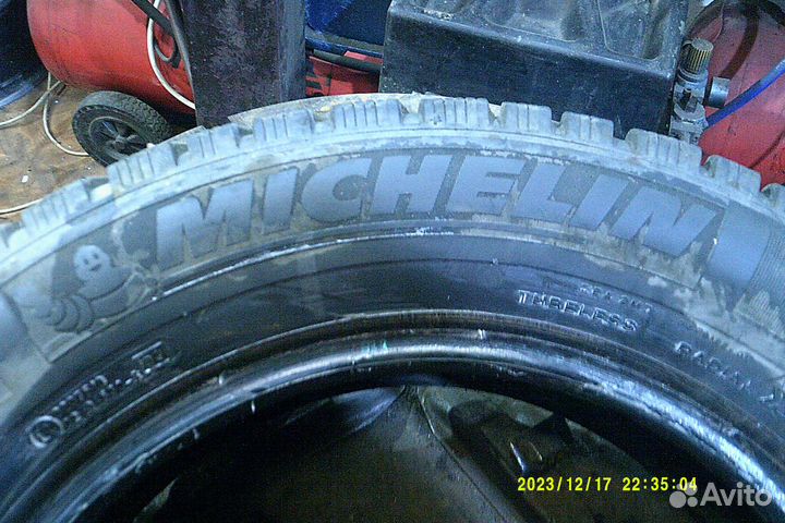Michelin X-Ice North 215/60 R16