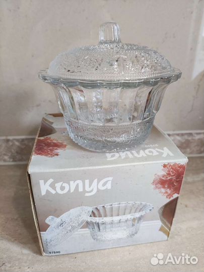 Банка для сыпучих продуктов, сахарница