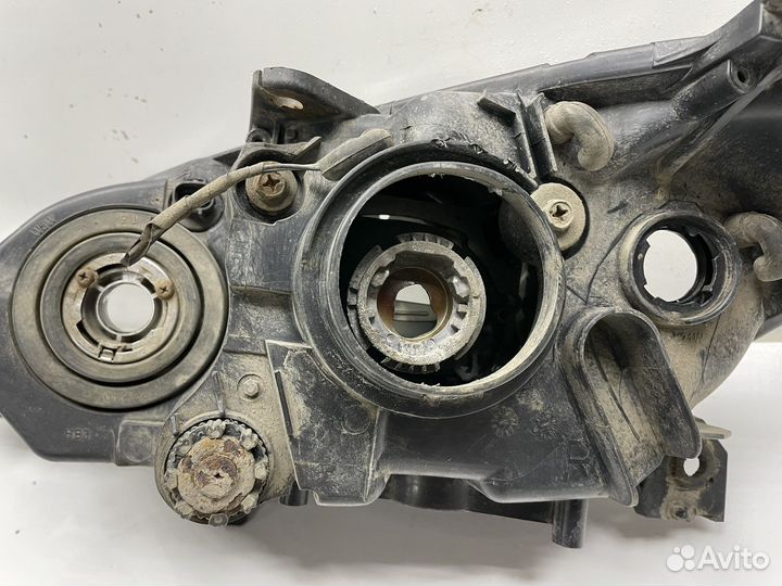 Фара передняя правая Mazda 3 BK хэтчбек