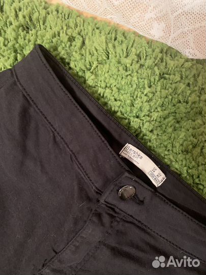 Джинсы Bershka р.34