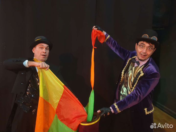 Волшебник, иллюзионист, фокусник