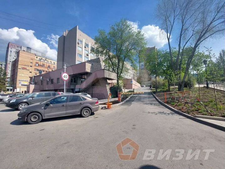 Офис с ремонтом, возле набережной