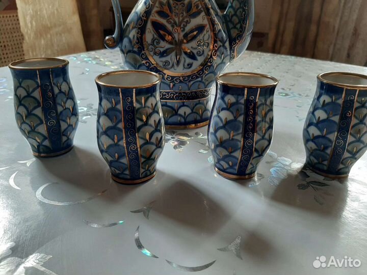 Кувшин/ графин и стаканы