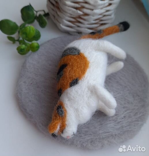 Валяная игрушка котик
