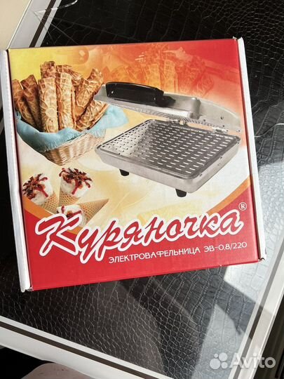 Вафельница электрическая