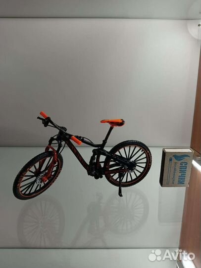 Модель 1:10 велосипед