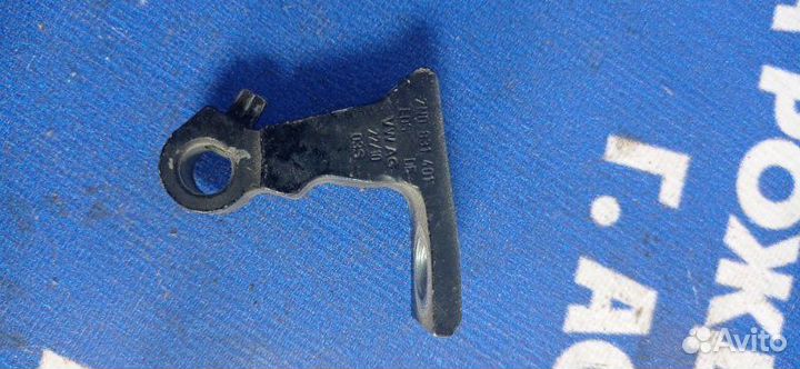 Петля двери Volkswagen Polo 5 седан cfna 2014