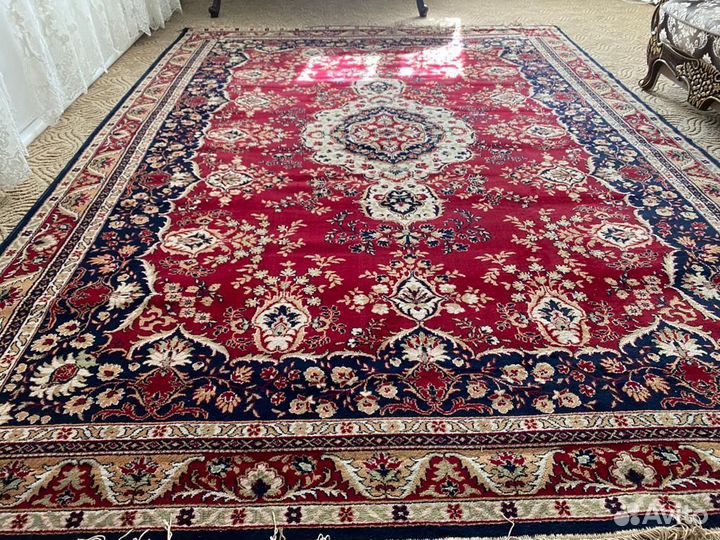 Ковер шерстяной