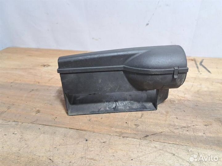 Воздуховод VW Passat (B6) 2005-2010