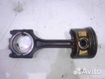 Поршень с шатуном Вольво