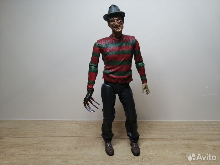 Коллекционная фигурка Фредди Крюгер