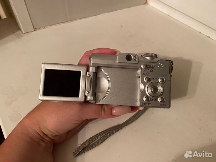 Компактный фотоаппарат canon pc1146