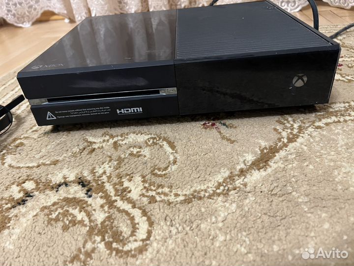 Xbox one с 2 геймпадами