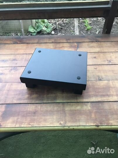 Подставка под акустику 250х300х80