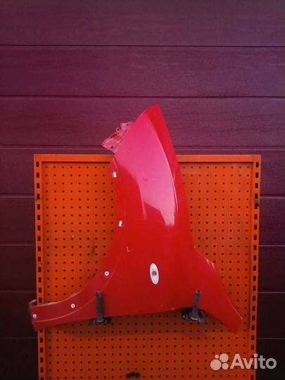 Крыло Nissan Juke